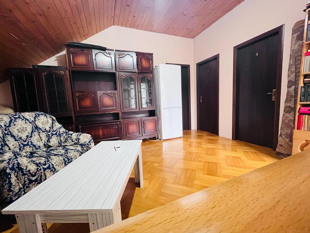 Dato'S Guesthouse Makhinjauri Exteriör bild