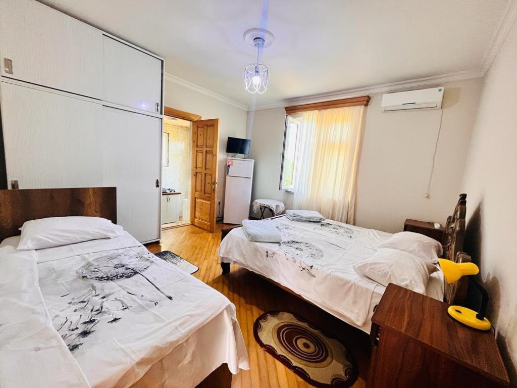 Dato'S Guesthouse Makhinjauri Exteriör bild